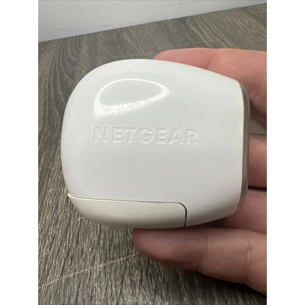 Netgear Arlo VMC3030 Wireless HD Security Camera Lot 2 White Indoor Outdoor Add